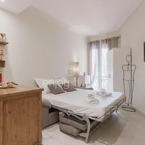 Appartement Palais Miramar - & E37 - 20m - Croisette Emplacement Unique - Wifi - Clim, Cannes
